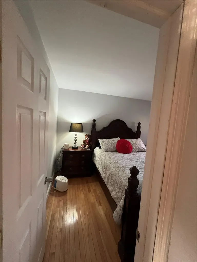 907 Americus Avenue East Patchogue NY 11772