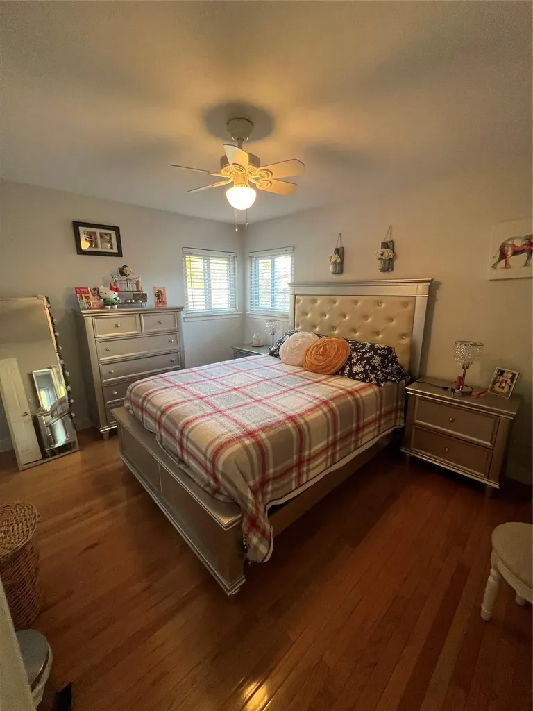 907 Americus Avenue East Patchogue NY 11772