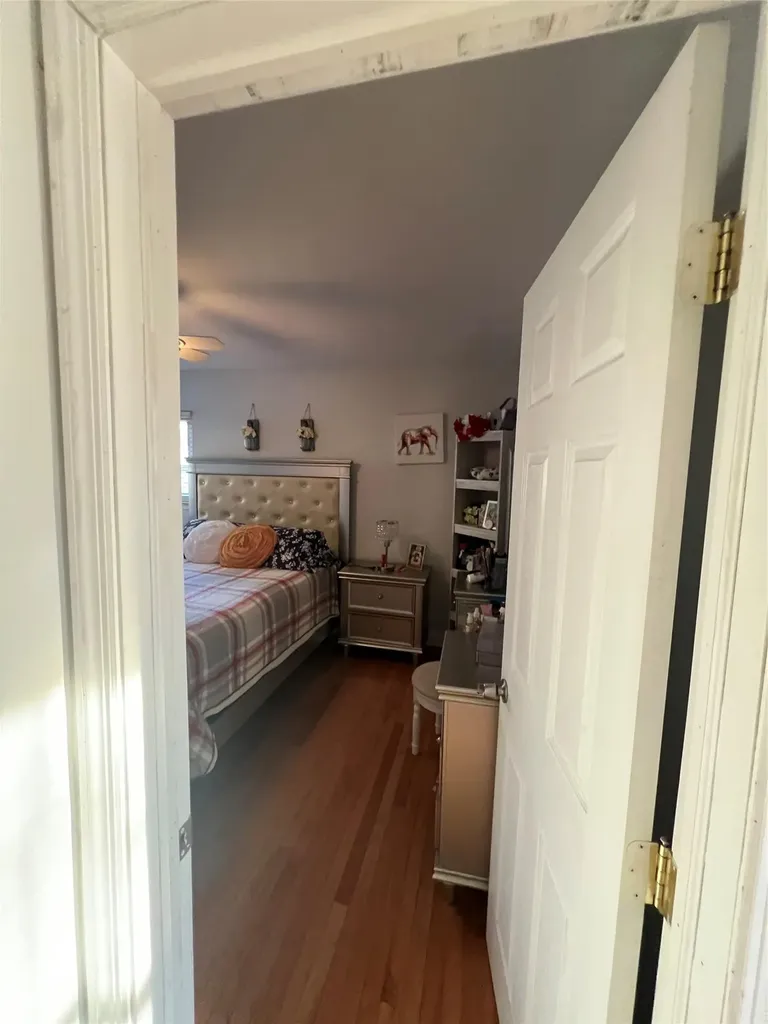 907 Americus Avenue East Patchogue NY 11772