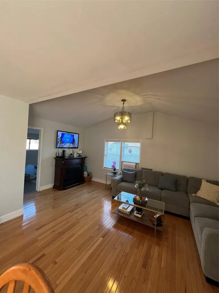907 Americus Avenue East Patchogue NY 11772