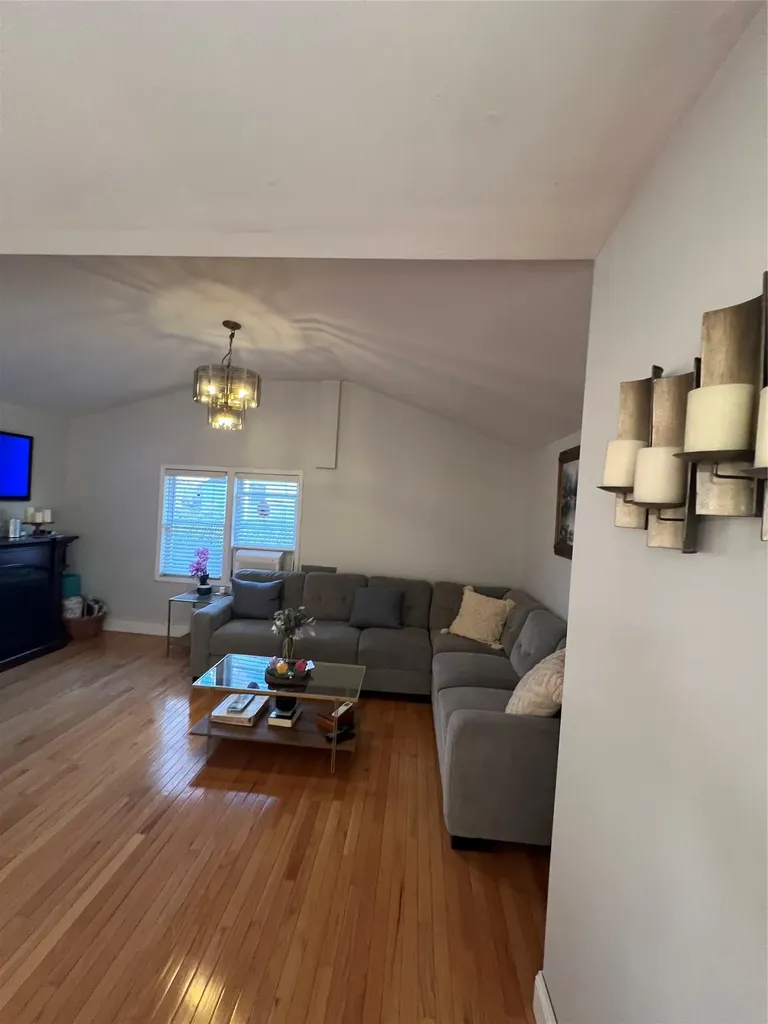 907 Americus Avenue East Patchogue NY 11772