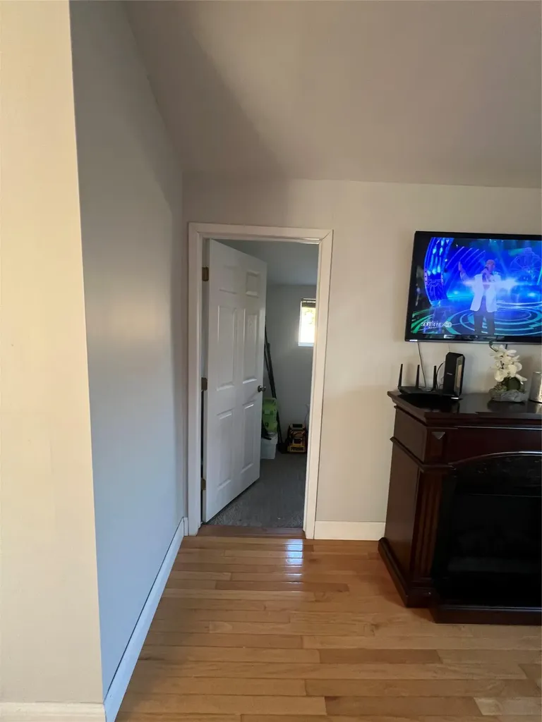 907 Americus Avenue East Patchogue NY 11772