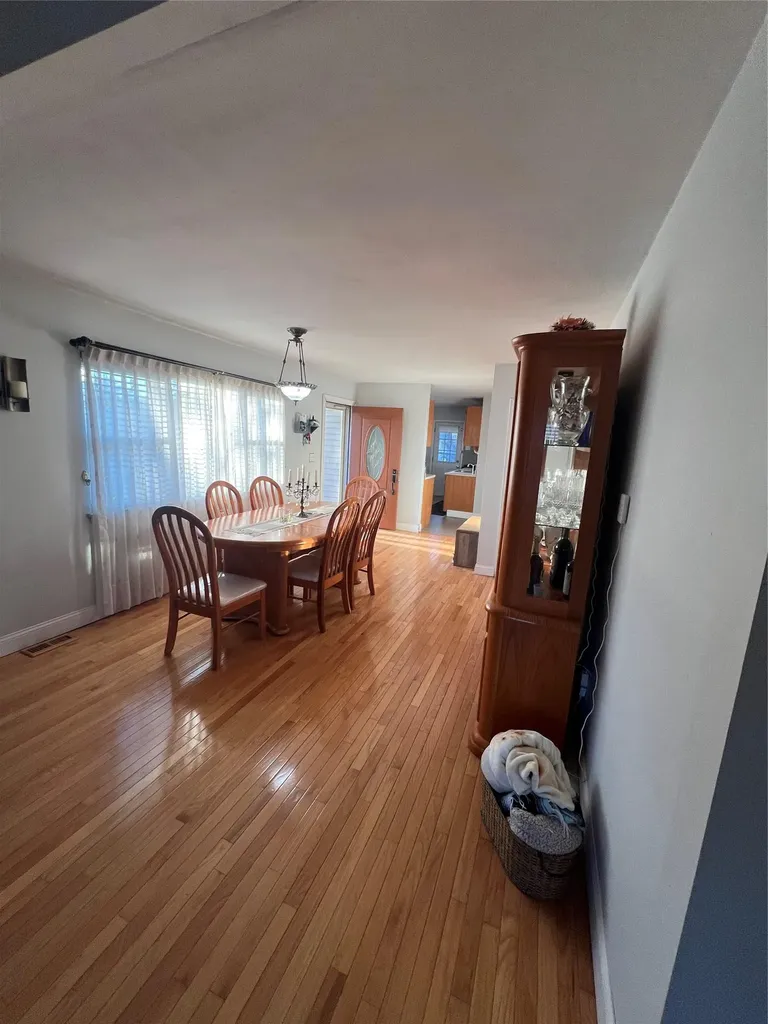907 Americus Avenue East Patchogue NY 11772