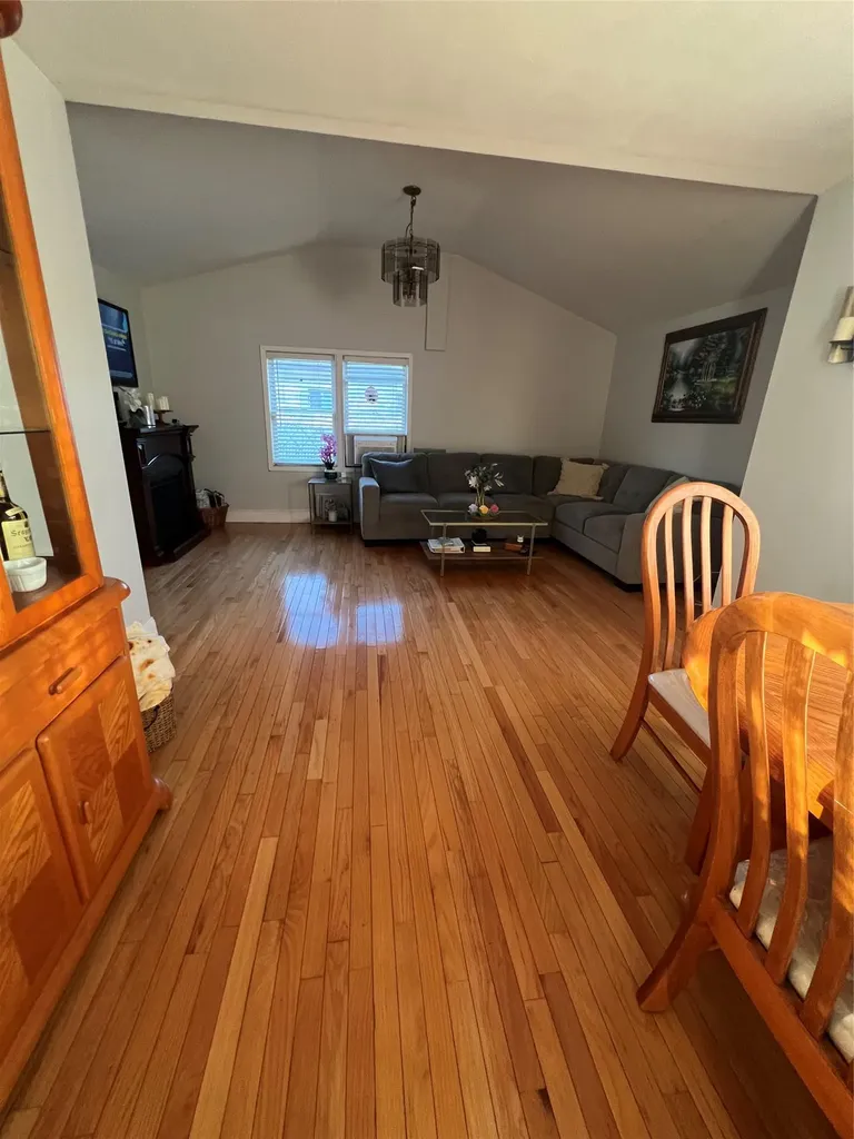 907 Americus Avenue East Patchogue NY 11772