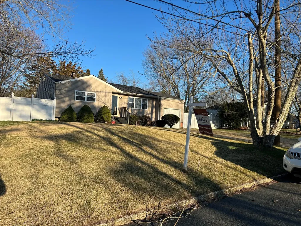 907 Americus Avenue East Patchogue NY 11772