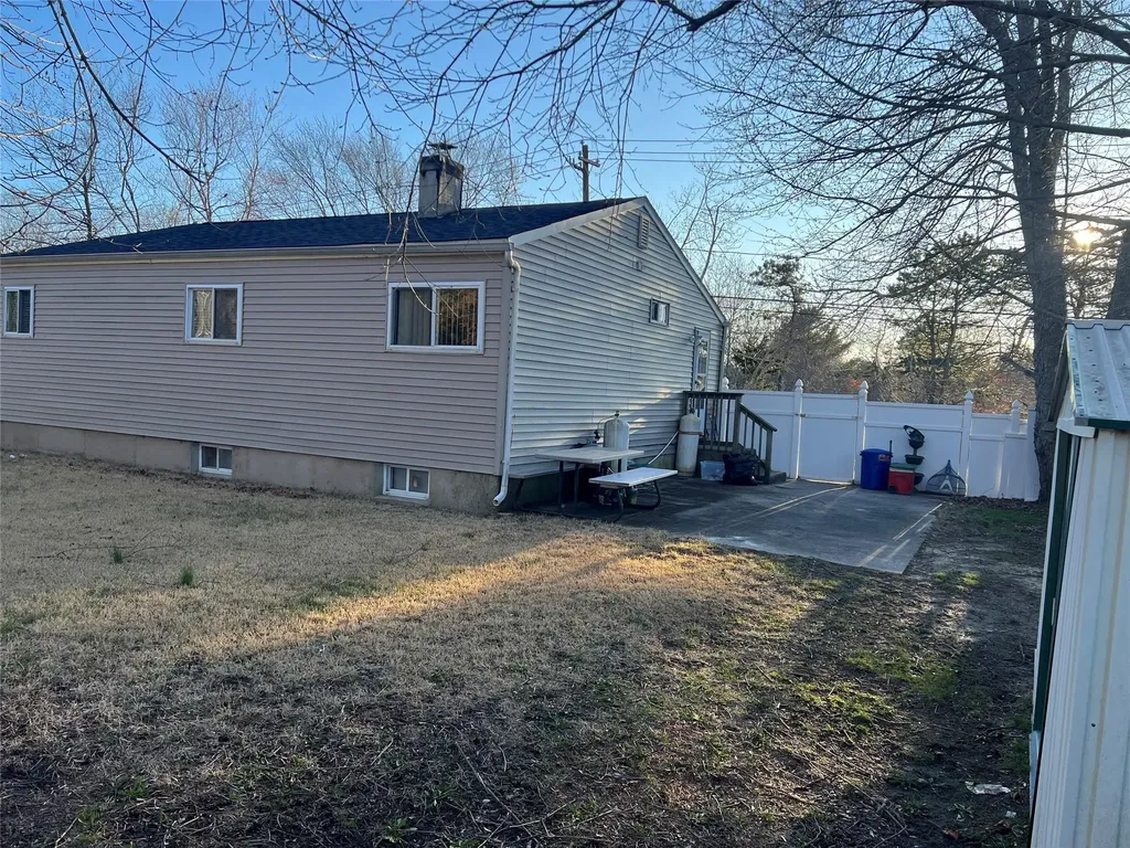 907 Americus Avenue East Patchogue NY 11772