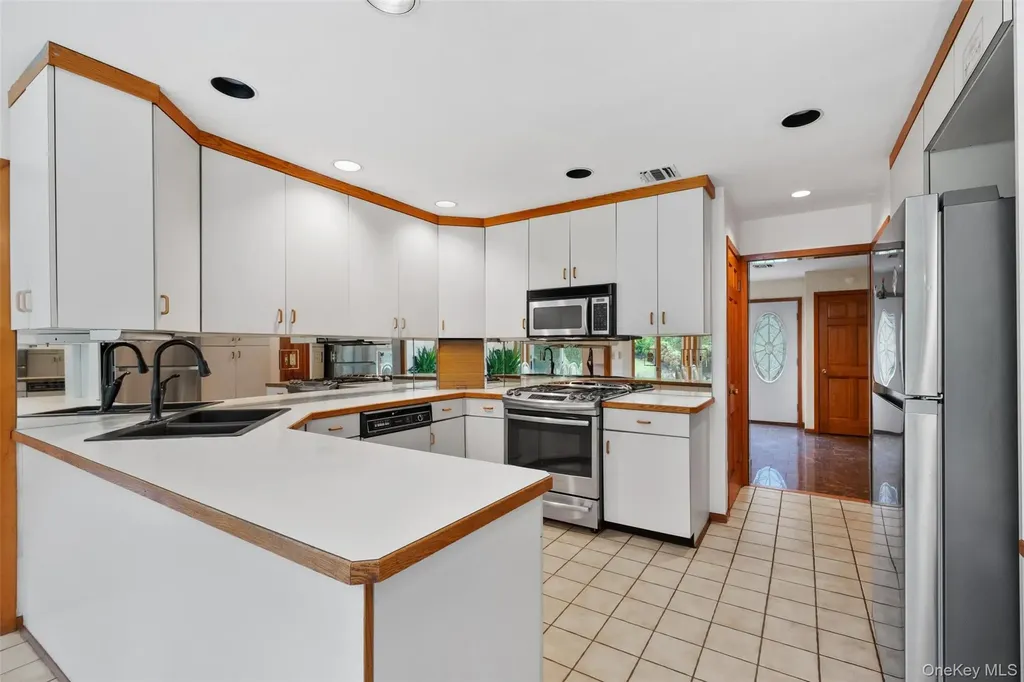 1 Blue Sky Drive Suffern NY 10901