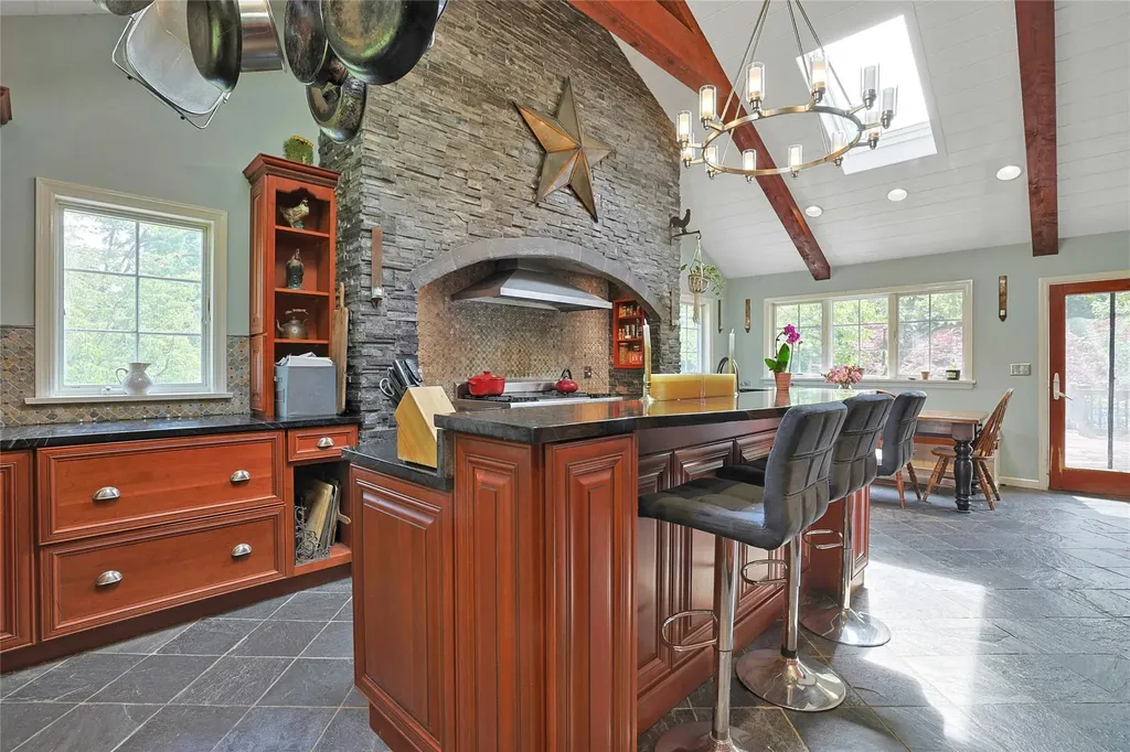 9 Van Houten Fields West Nyack NY 10994