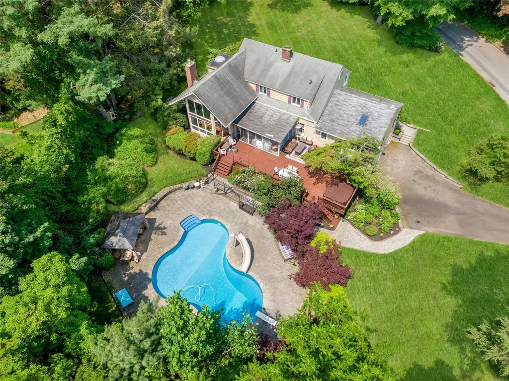 9 Van Houten Fields West Nyack NY 10994