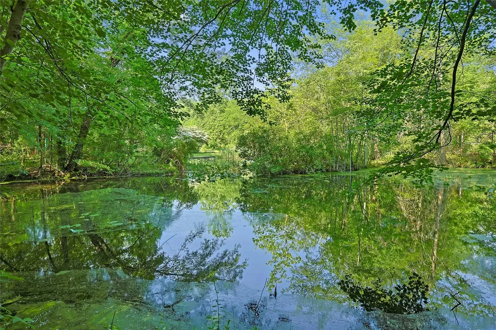9 Van Houten Fields West Nyack NY 10994
