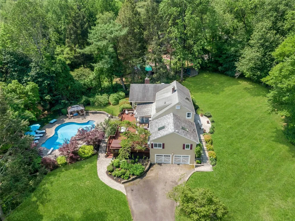 9 Van Houten Fields West Nyack NY 10994