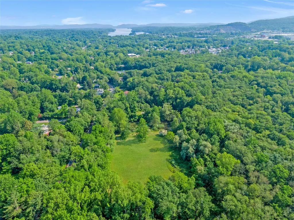 9 Van Houten Fields West Nyack NY 10994