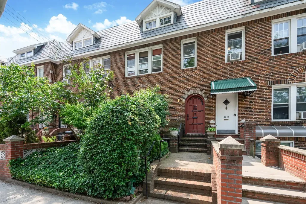 3916 51st Street Woodside NY 11377