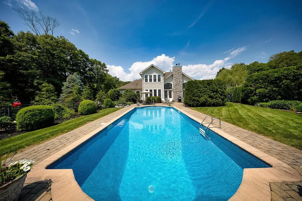 57 Coachlight Drive Poughkeepsie NY 12603