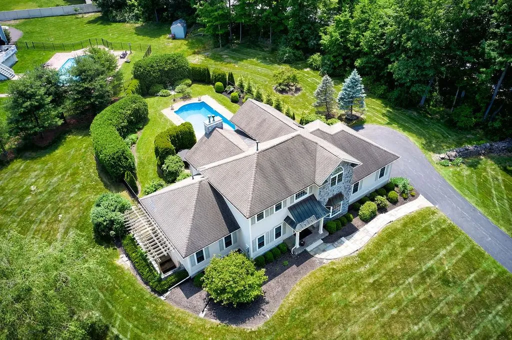 57 Coachlight Drive Poughkeepsie NY 12603