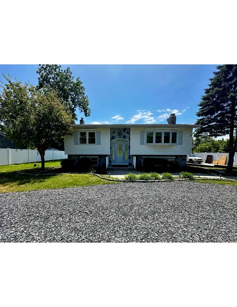 1300 Burlingham Road Pine Bush NY 12566