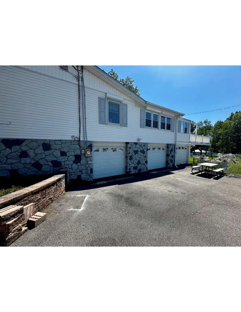 1300 Burlingham Road Pine Bush NY 12566