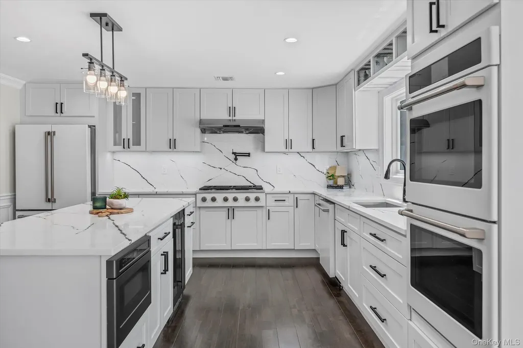 15 Severin Place Huntington NY 11743