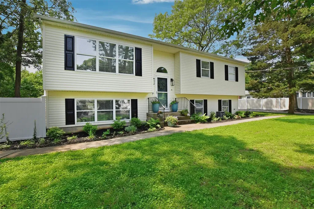 6 Zebra Road Rocky Point NY 11778