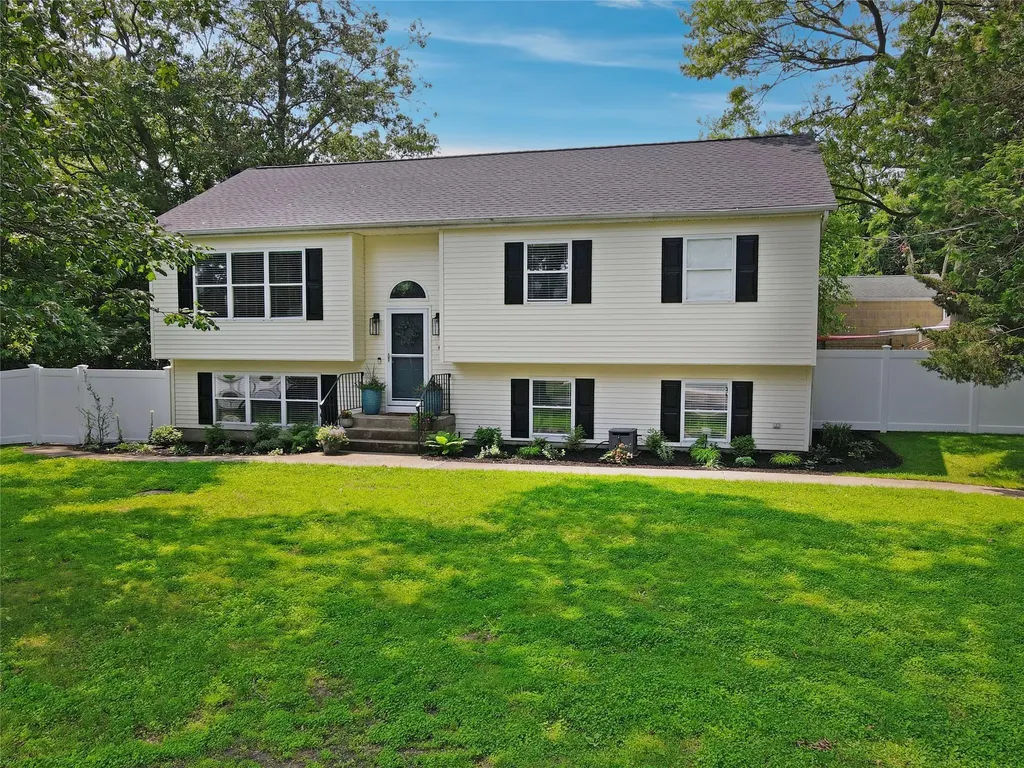 6 Zebra Road Rocky Point NY 11778
