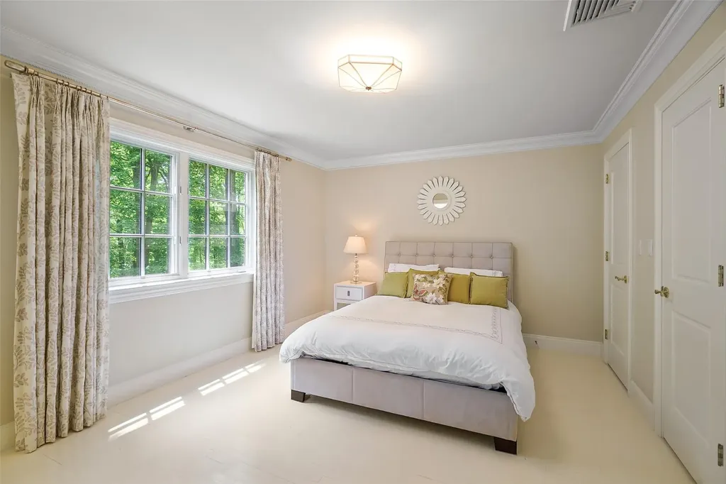 28 Stone Paddock Place Bedford NY 10506