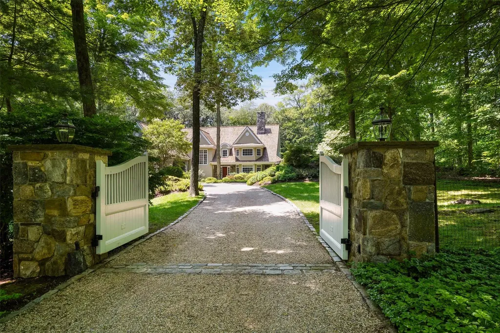 28 Stone Paddock Place Bedford NY 10506