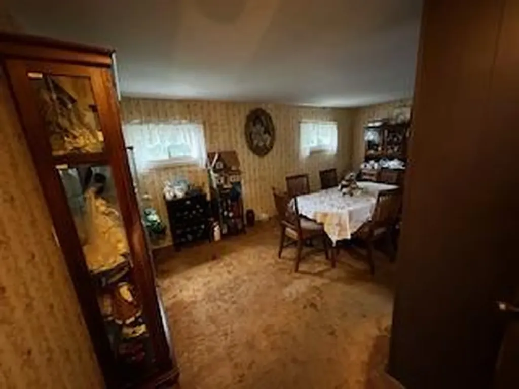 8 Hickory Street Central Islip NY 11722