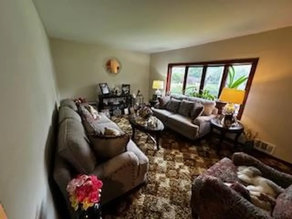 8 Hickory Street Central Islip NY 11722