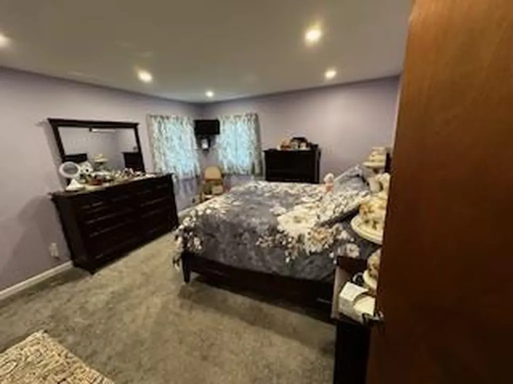 8 Hickory Street Central Islip NY 11722