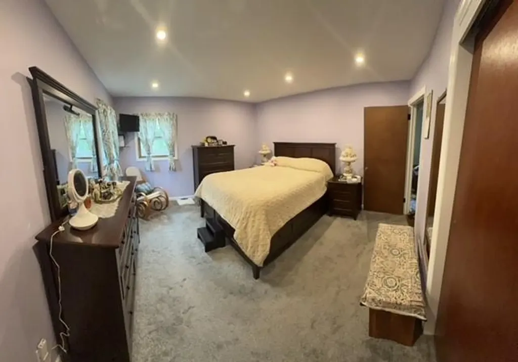 8 Hickory Street Central Islip NY 11722