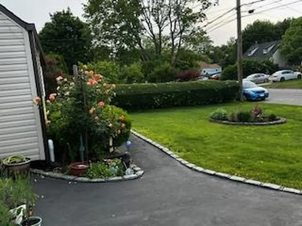 8 Hickory Street Central Islip NY 11722