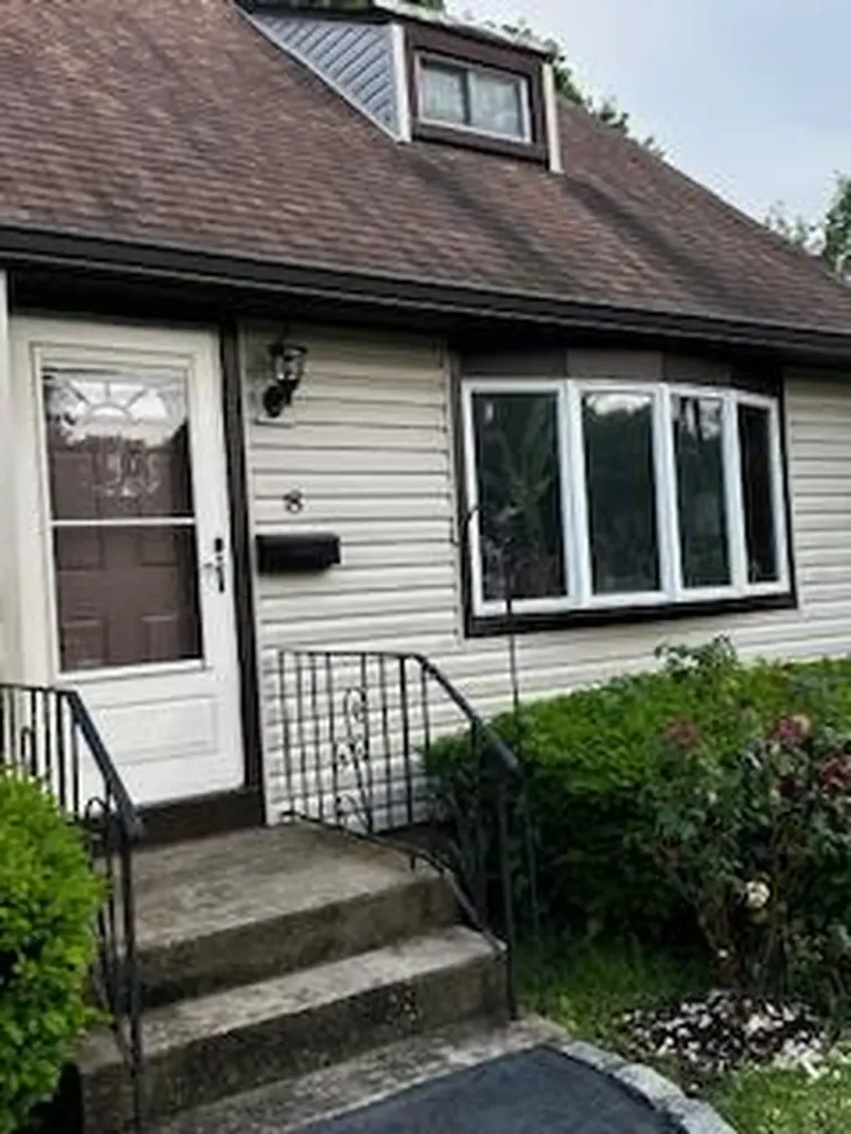 8 Hickory Street Central Islip NY 11722