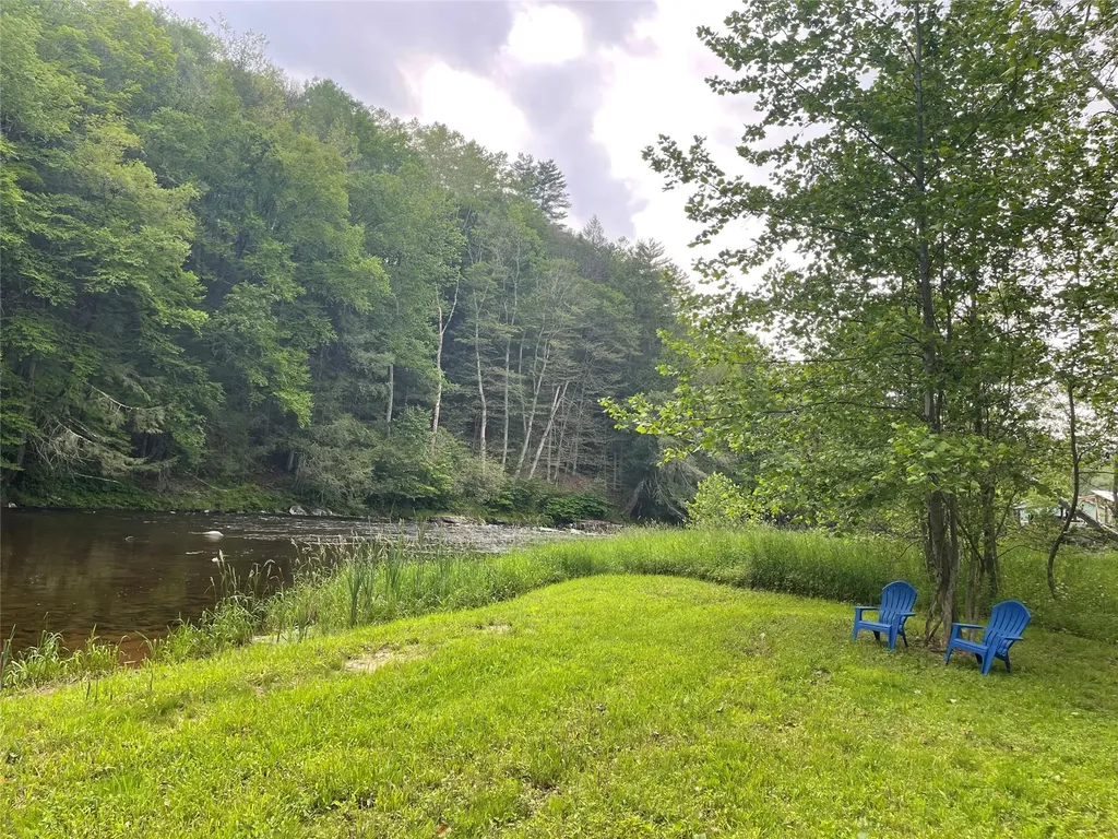 4261 State Route 17b Callicoon NY 12723