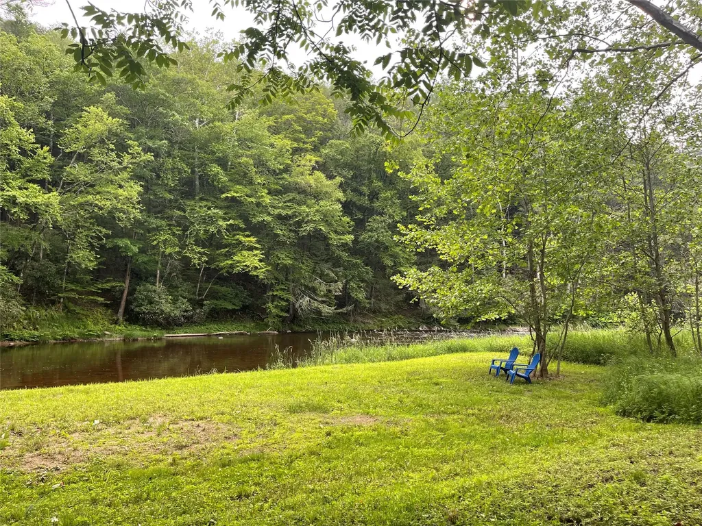 4261 State Route 17b Callicoon NY 12723