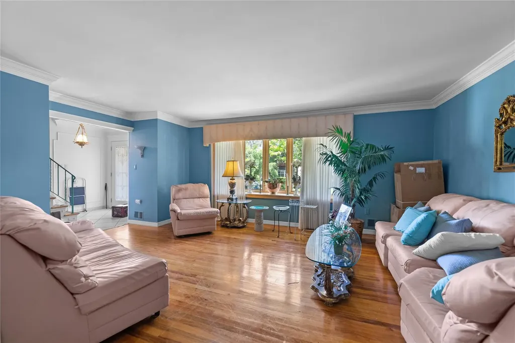 835 Ionia Avenue Staten Island NY 10309