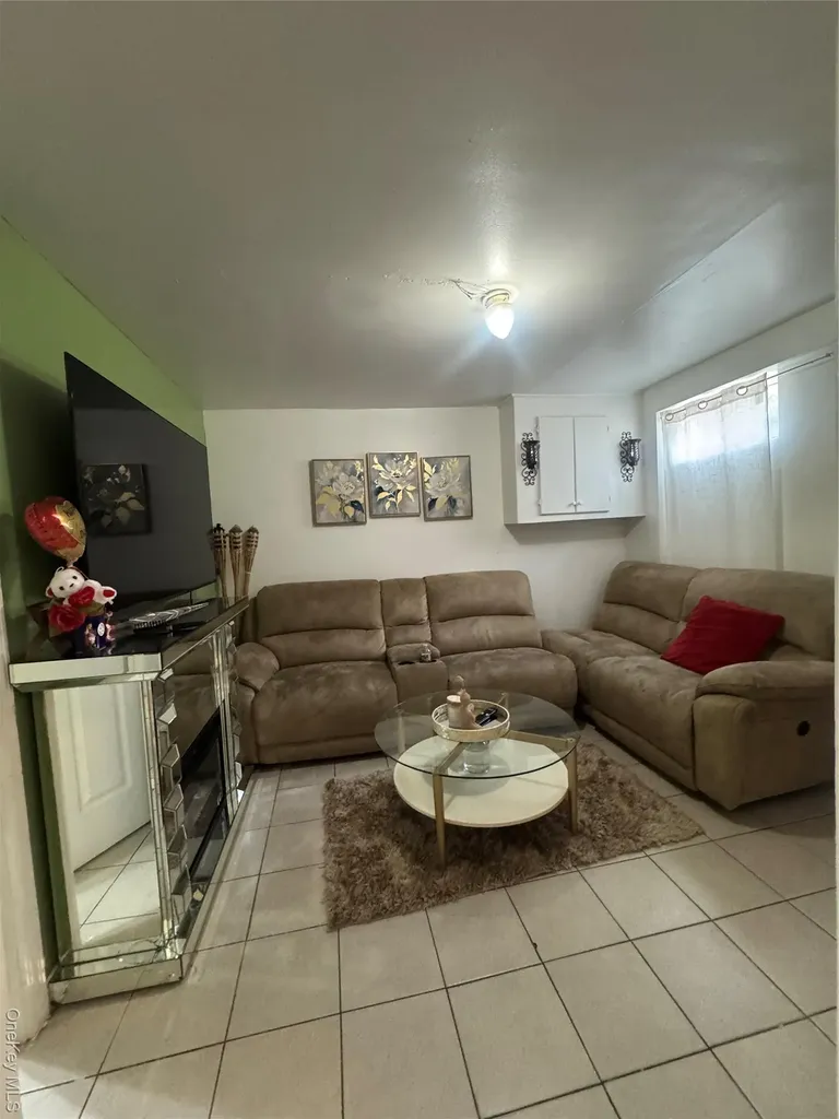 1800 Palisade Place Bronx NY 10453