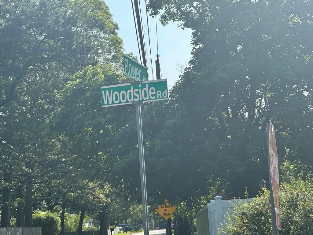 8 Woodside Mastic Beach NY 11951