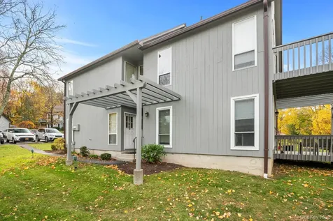 11 Woods Brooke Lane Yorktown Heights NY 10598