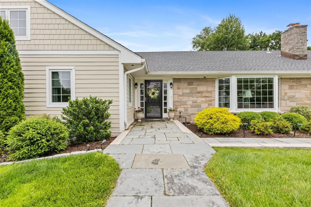 56 Morris Lane S Scarsdale NY 10583