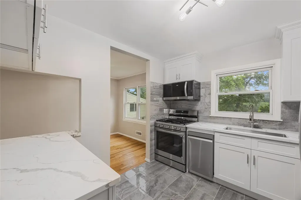 183 Pembrook Drive Yonkers NY 10710