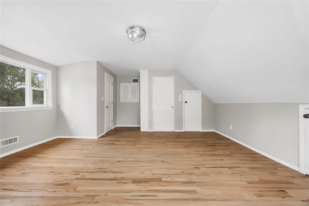 183 Pembrook Drive Yonkers NY 10710