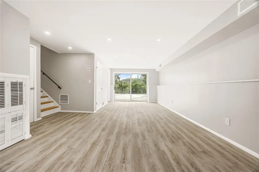 183 Pembrook Drive Yonkers NY 10710