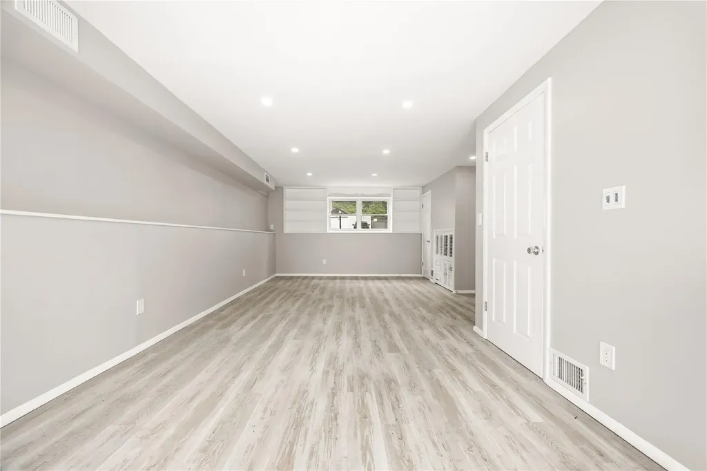 183 Pembrook Drive Yonkers NY 10710