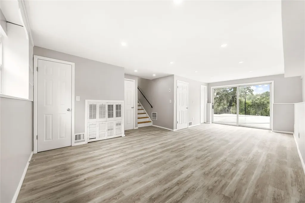 183 Pembrook Drive Yonkers NY 10710