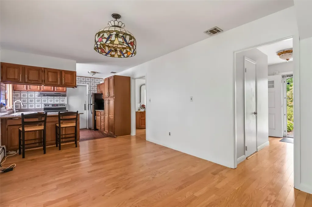 39 Sycamore Circle Stony Brook NY 11790