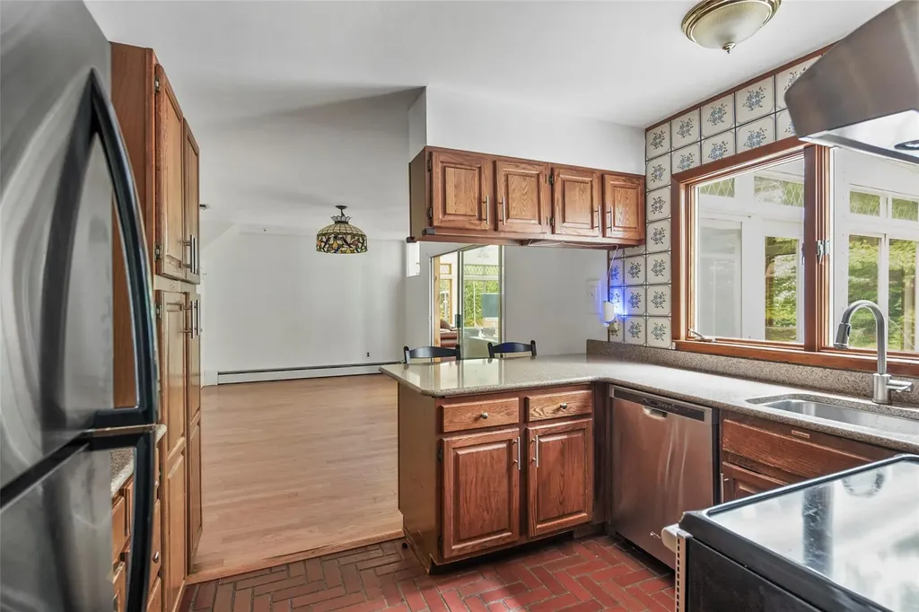 39 Sycamore Circle Stony Brook NY 11790