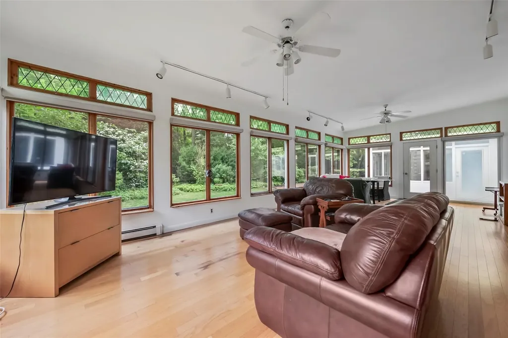 39 Sycamore Circle Stony Brook NY 11790