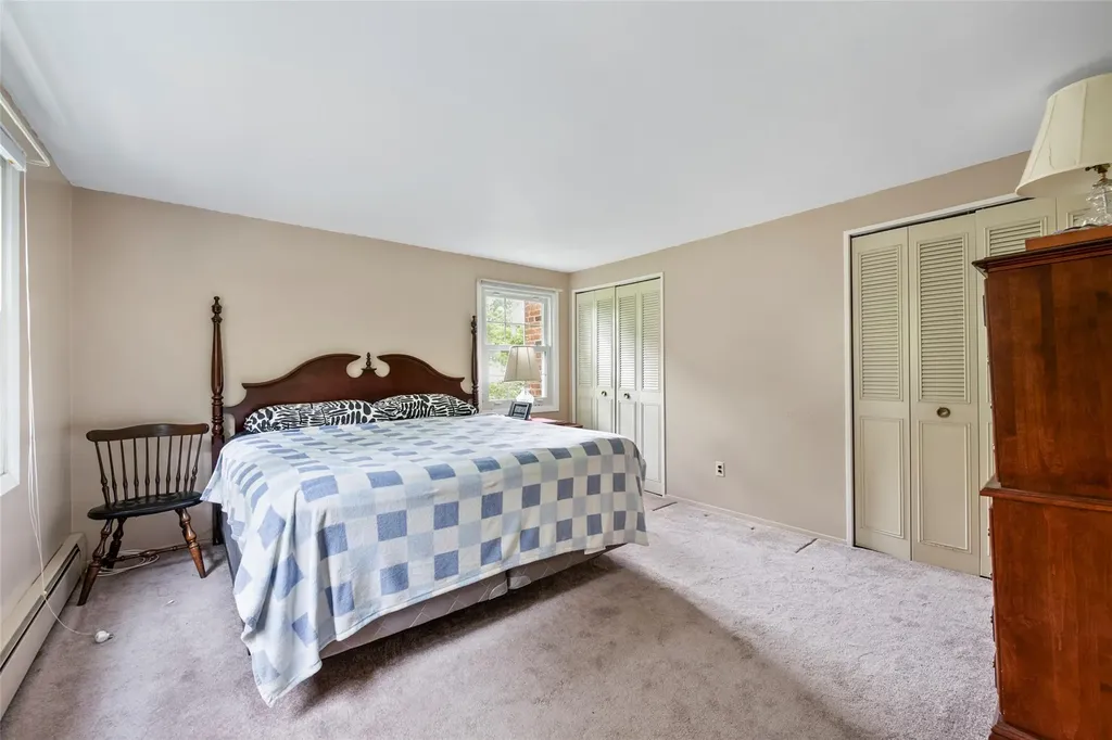 39 Sycamore Circle Stony Brook NY 11790