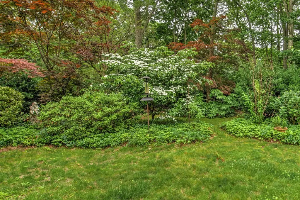 39 Sycamore Circle Stony Brook NY 11790