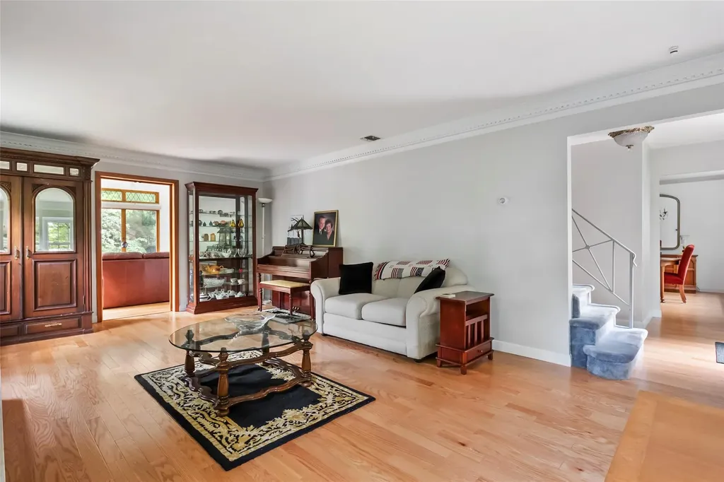 39 Sycamore Circle Stony Brook NY 11790